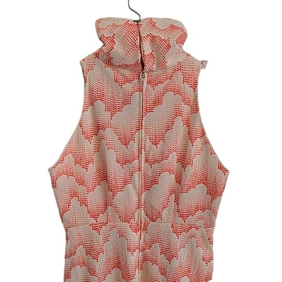 Keyhole Front Dress - Picture 5 of 7